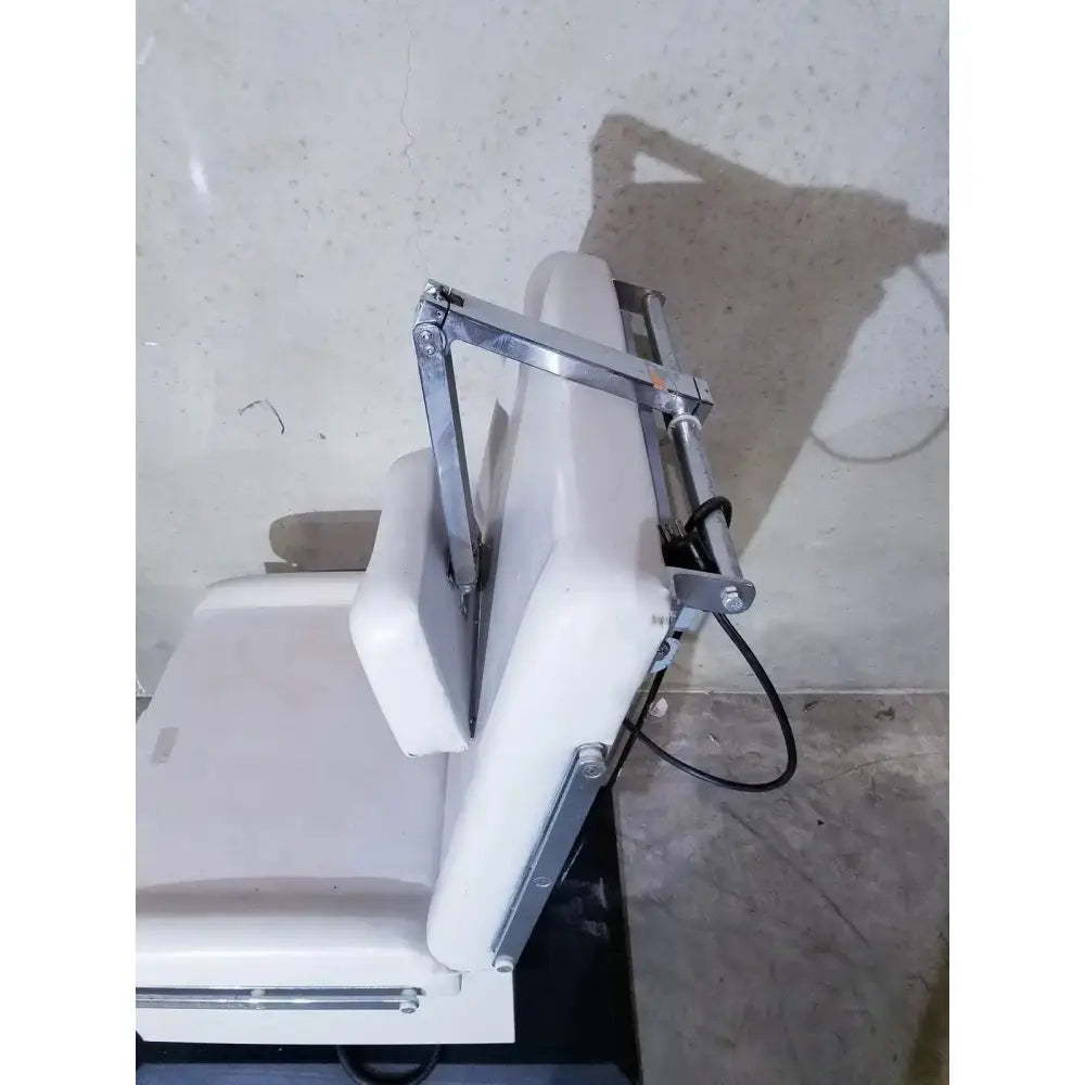 UMF 5020 Economy Power Procedure Chair, Hand Control Power Procedure Chair, second-hand product photo 5