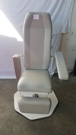 UMF Medical 8675 Phlebotomy Chair S/N 134745-0021