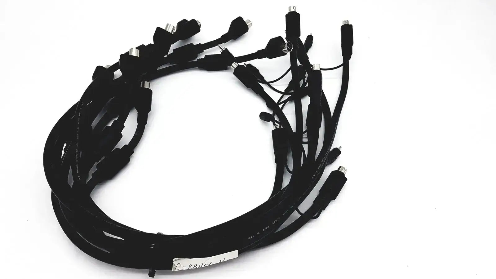 Unbranded Lot of Black Link Cables or Stereo Remote Adapter Cables & Adapters, second-hand product photo 1