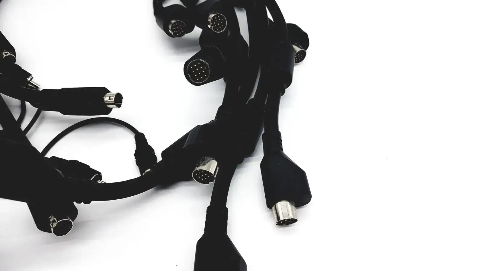 Unbranded Lot of Black Link Cables or Stereo Remote Adapter Cables & Adapters, second-hand product photo 7