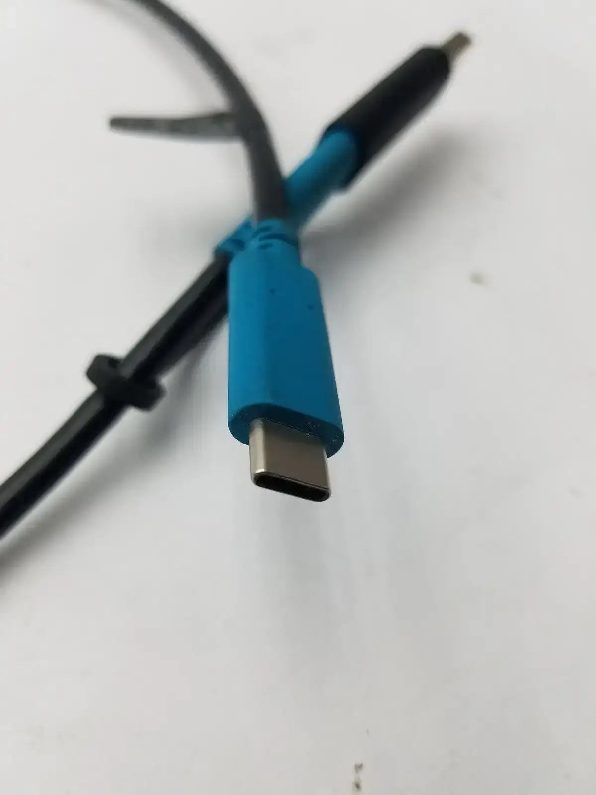 Generic USB C Type to USB Type Cable SN A2031C006477 Cable, second-hand product photo 2