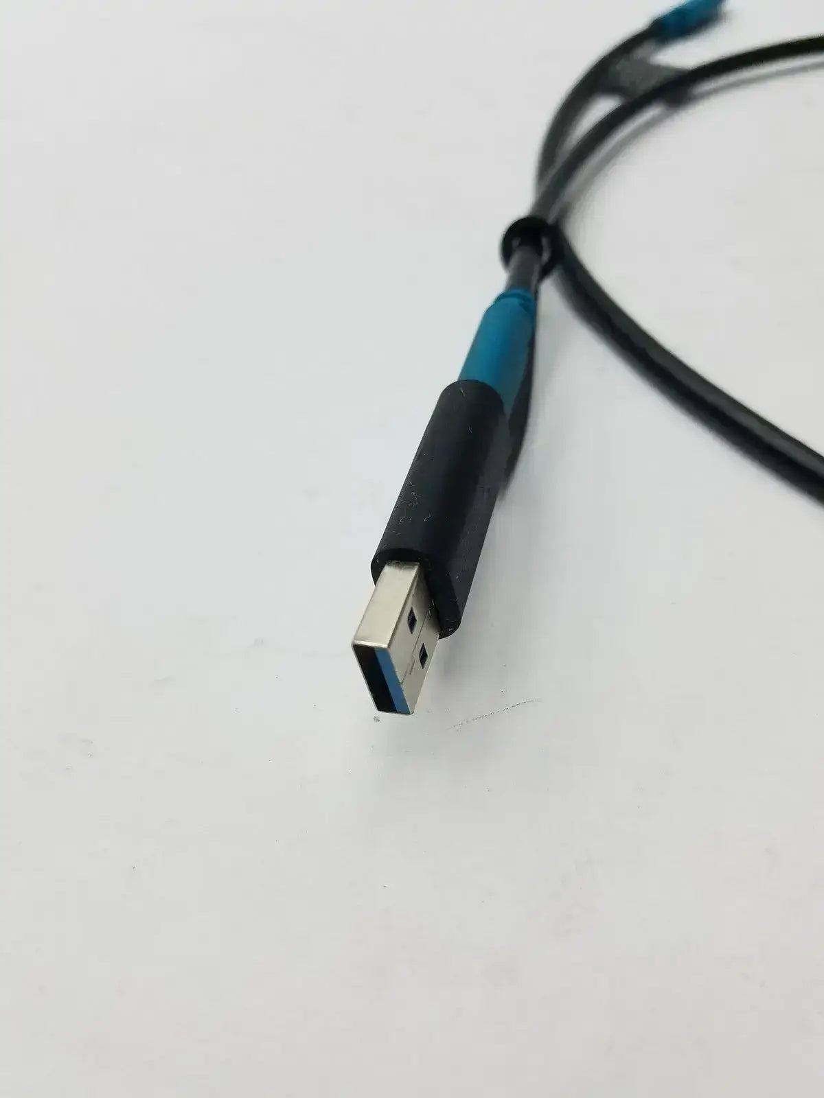 Generic USB C Type to USB Type Cable SN A2031C006477 Cable, second-hand product photo 3
