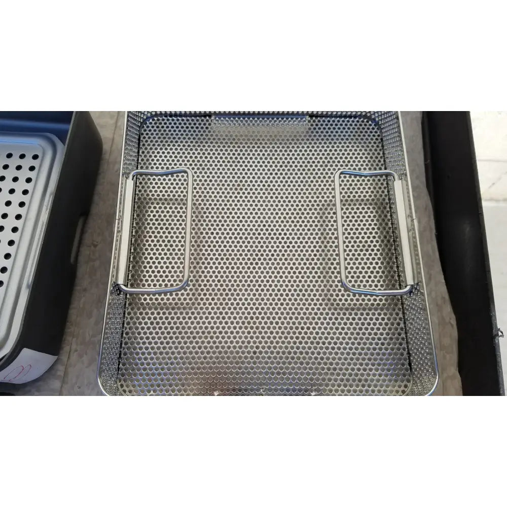 Stainless steel perforated deep fryer basket with two side handles for cd1-4b genesis carefusion sterilization container