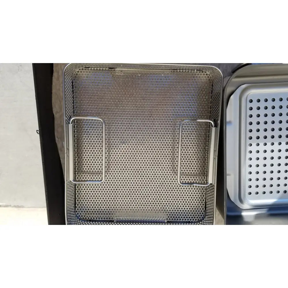 Stainless steel mesh frying basket with two side handles for genesis carefusion sterilization container use