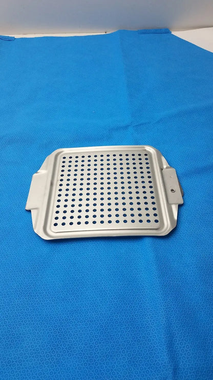V. Mueller Genesis Top Retention Plate – Surgical Sterilization Case Part – Used Sterilization Case Part, second-hand product photo 6