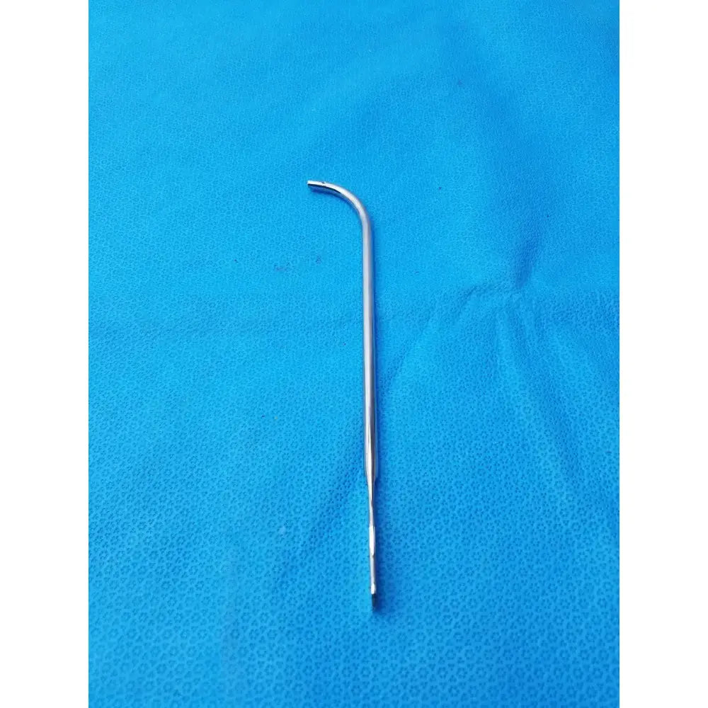 V. Mueller XFAT05 GUB100 Stainless Steel Curved Surgical Instrument Surgical Instrument, second-hand product photo 2