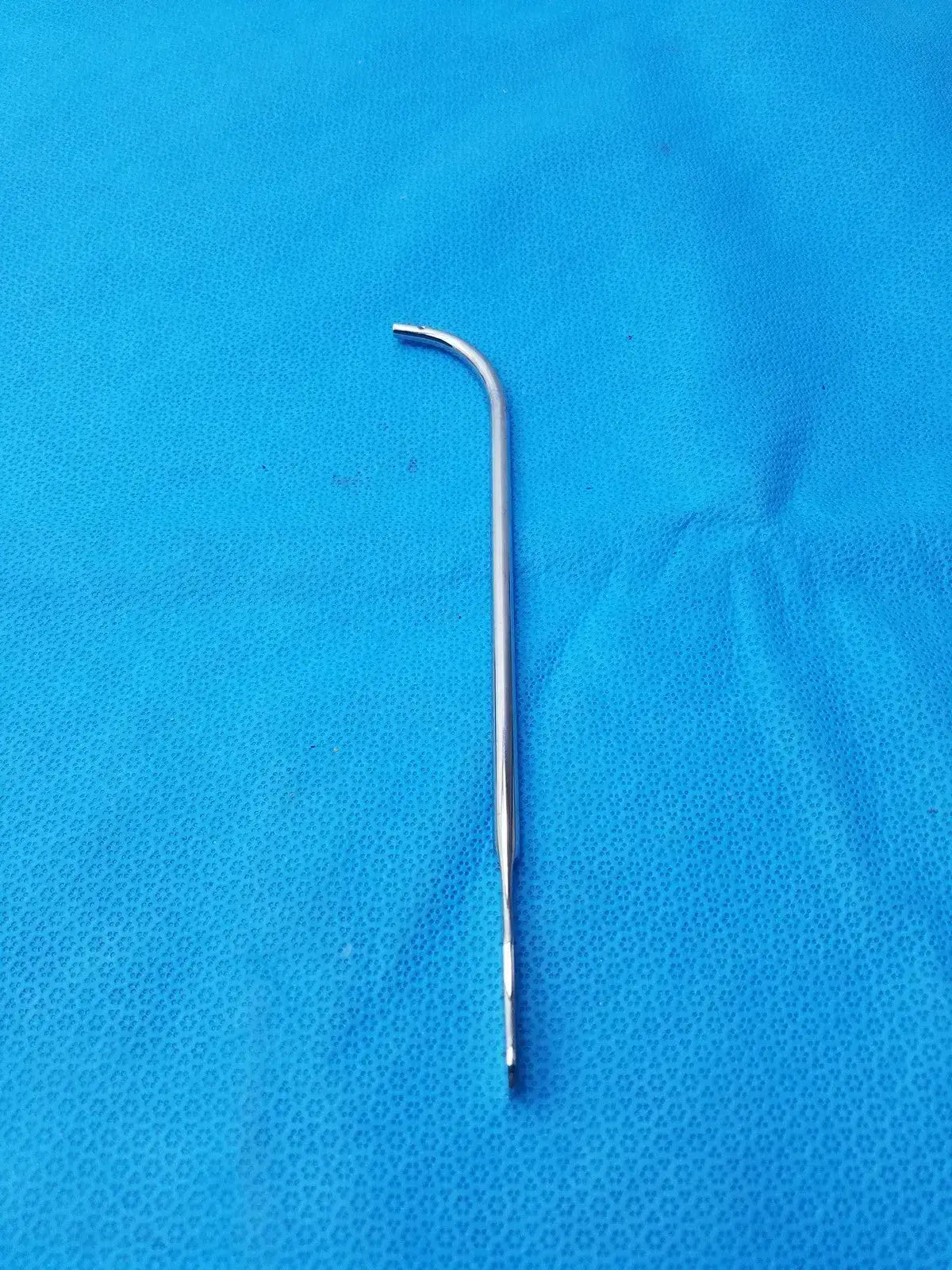 V. Mueller XFAT05 GUB100 Stainless Steel Curved Surgical Instrument Surgical Instrument, second-hand product photo 2