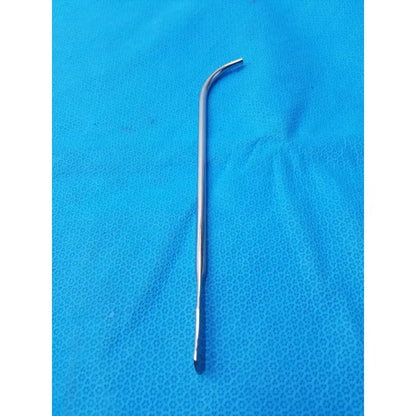 V. Mueller XFAT05 GUB100 Stainless Steel Curved Surgical Instrument Surgical Instrument, second-hand product photo 3