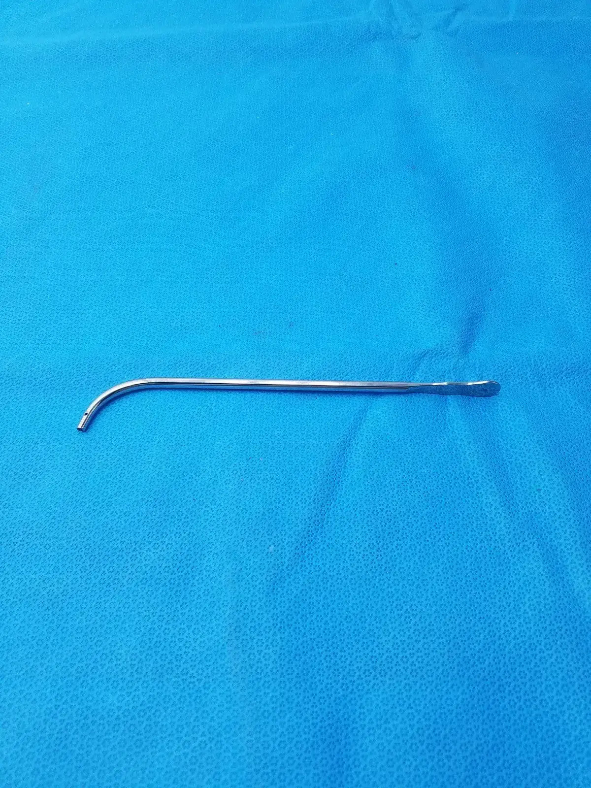 V. Mueller XFAT05 GUB100 Stainless Steel Curved Surgical Instrument Surgical Instrument, second-hand product photo 1