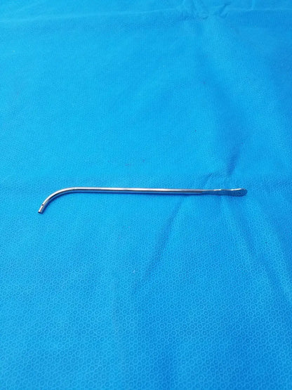 V. Mueller XFAT05 GUB100 Stainless Steel Curved Surgical Instrument Surgical Instrument, second-hand product photo 1