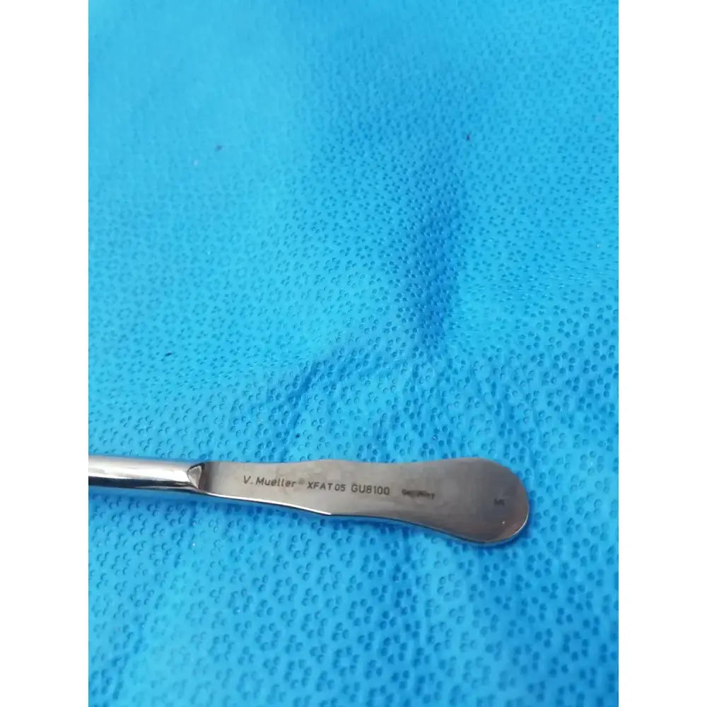 V. Mueller XFAT05 GUB100 Stainless Steel Curved Surgical Instrument Surgical Instrument, second-hand product photo 4