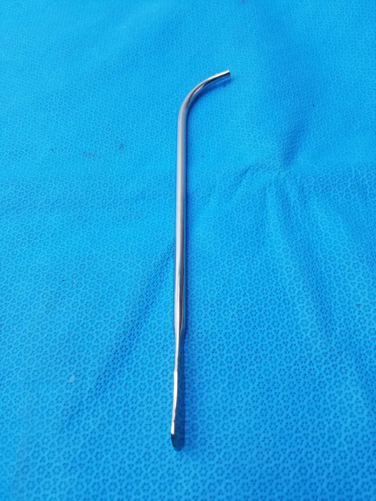 V. Mueller XFAT05 GUB100 Stainless Steel Curved Surgical Instrument Surgical Instrument, second-hand product photo 3