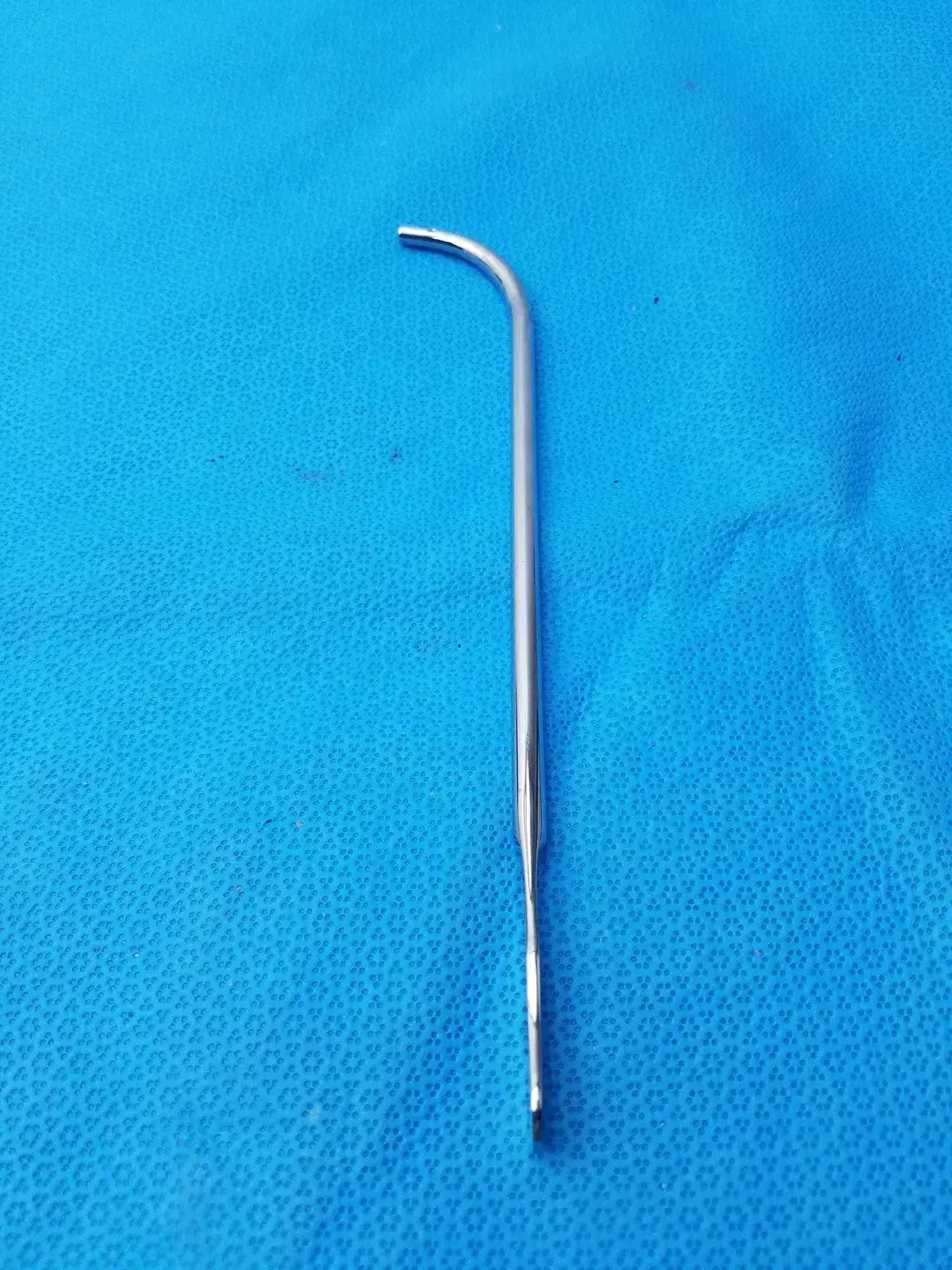 V. Mueller XFAT05 GUB100 Stainless Steel Curved Surgical Instrument Surgical Instrument, second-hand product photo 6