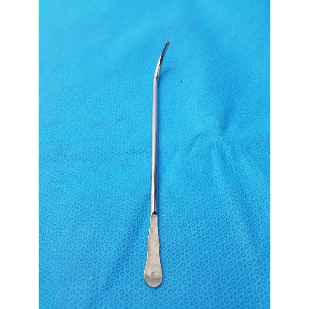 V. Mueller XFAT05 GUB100 Stainless Steel Curved Surgical Instrument Surgical Instrument, second-hand product photo 7