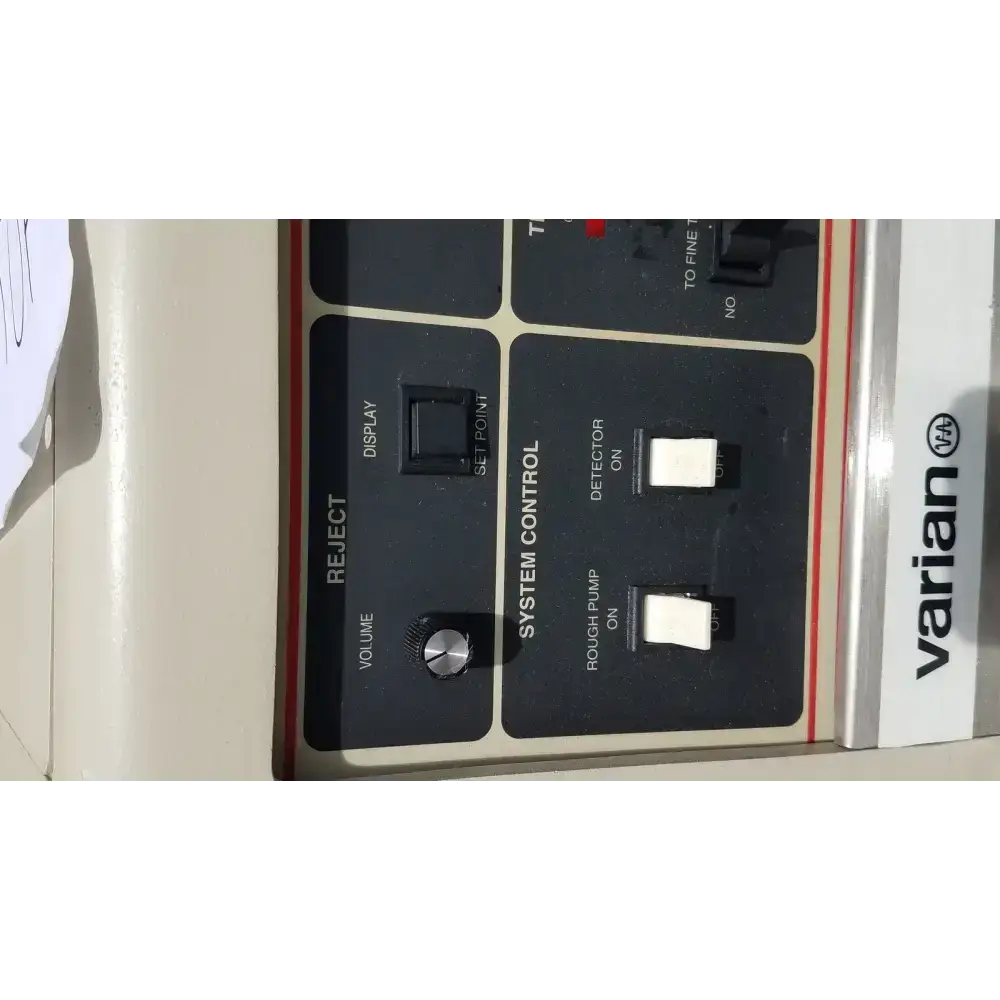 Varian Vacuum Leak Detector with Turbo Pump – Used Vacuum Leak Detector, second-hand product photo 3