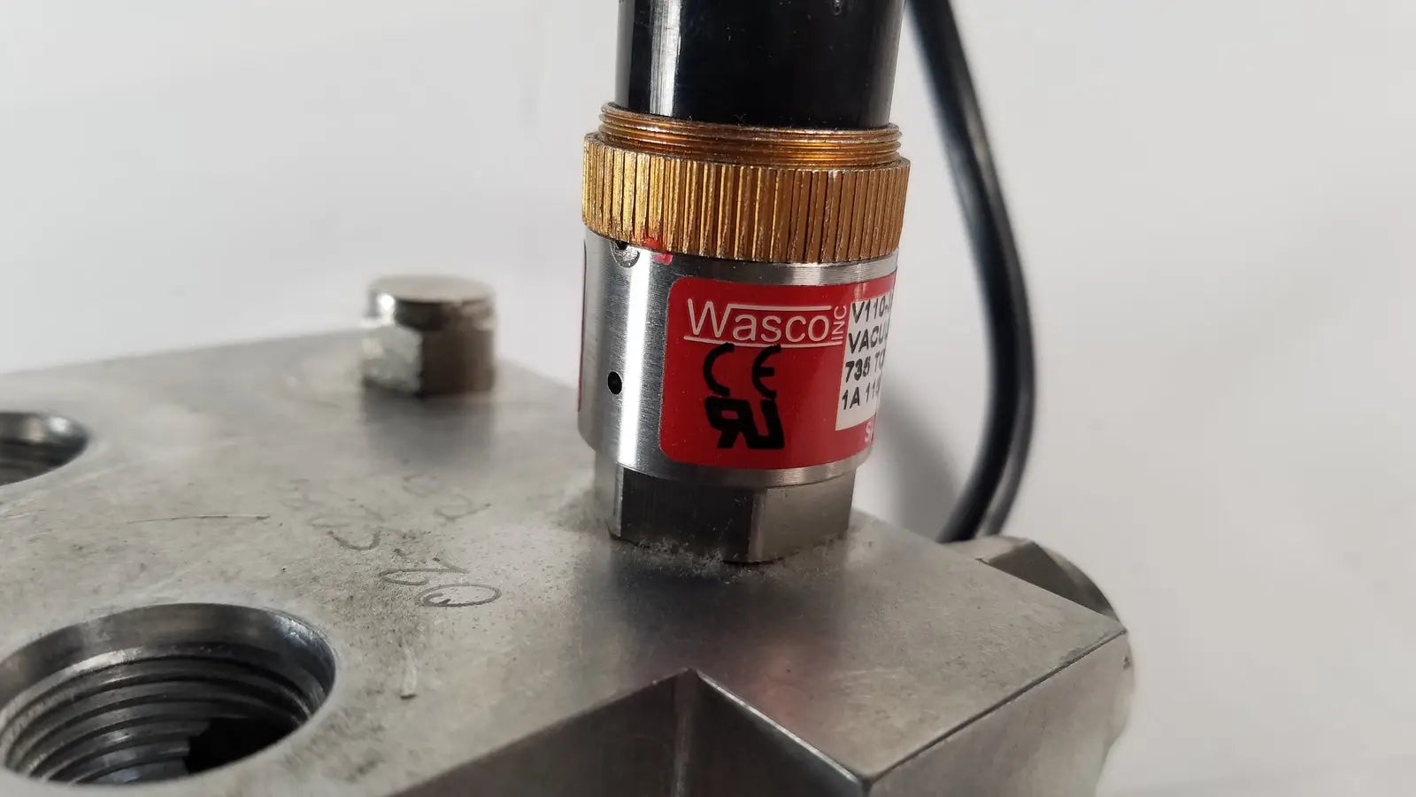 Generic Vacuum Switch 735 Torr OP Increasing V110,31W2B-X/1279 With Base Vacuum Switch, second-hand product photo 6