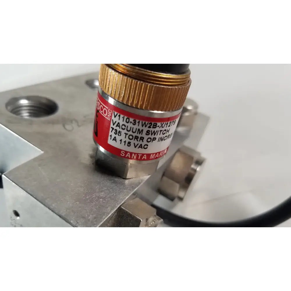 Generic Vacuum Switch 735 Torr OP Increasing V110,31W2B-X/1279 With Base Vacuum Switch, second-hand product photo 3