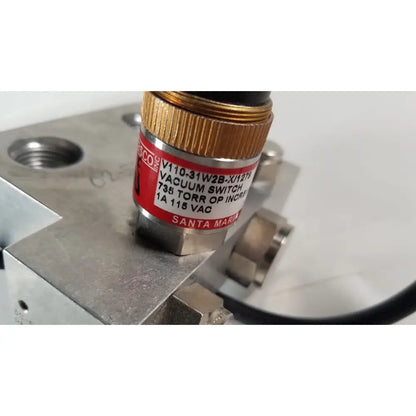 Generic Vacuum Switch 735 Torr OP Increasing V110,31W2B-X/1279 With Base Vacuum Switch, second-hand product photo 3