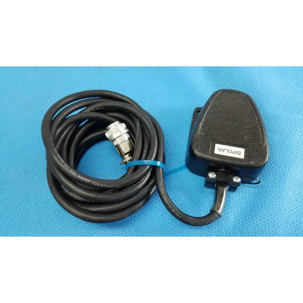 Valleylab E6009 Bipolar Footswitch Foot Pedal IPX8 Long Cable 3-Pin Bipolar Footswitch, second-hand product photo 6