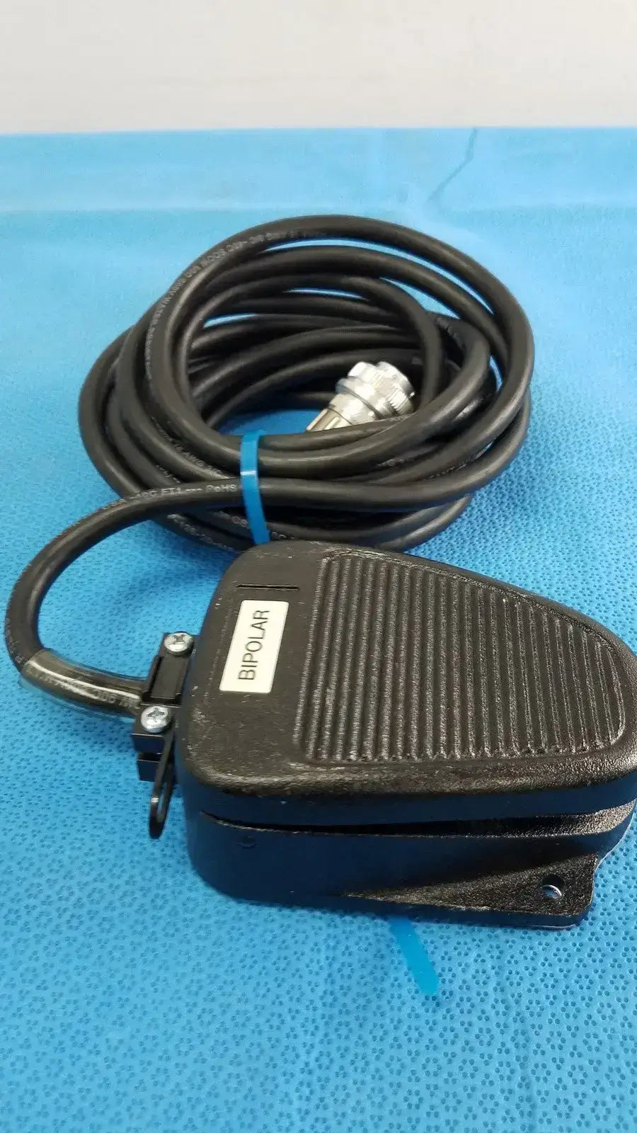 Valleylab E6009 Bipolar Footswitch Foot Pedal IPX8 Long Cable 3-Pin Bipolar Footswitch, second-hand product photo 7