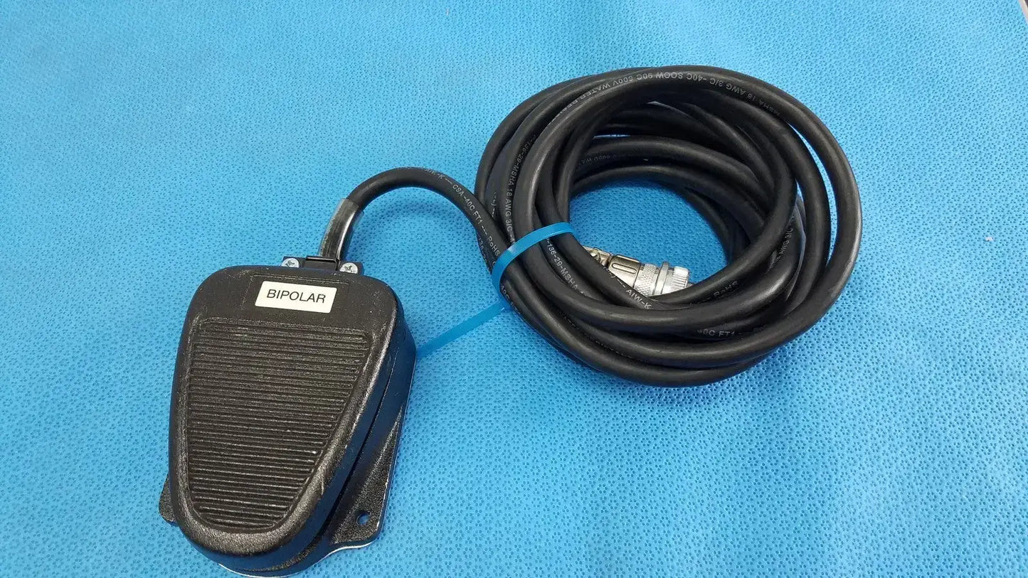 Valleylab E6009 Bipolar Footswitch Foot Pedal IPX8 Long Cable 3-Pin Bipolar Footswitch, second-hand product photo 1