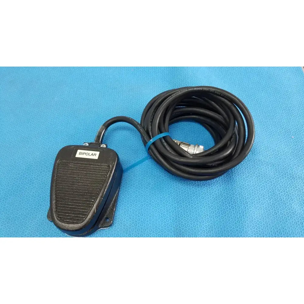 Valleylab E6009 Bipolar Footswitch Foot Pedal IPX8 Long Cable 3-Pin Bipolar Footswitch, second-hand product photo 1