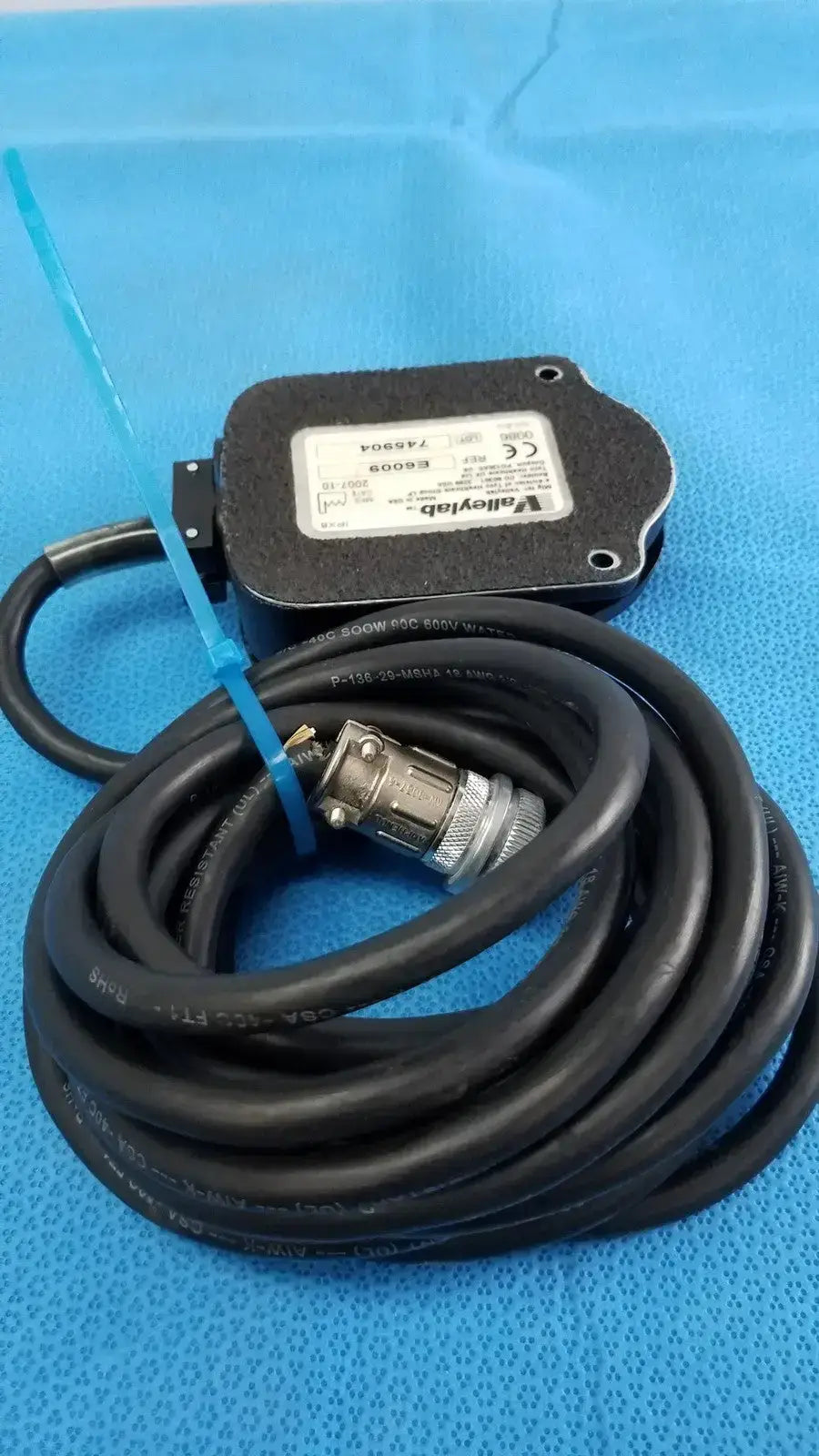 Valleylab E6009 Bipolar Footswitch Foot Pedal IPX8 Long Cable 3-Pin Bipolar Footswitch, second-hand product photo 11
