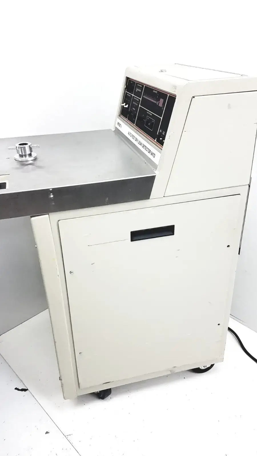 Varian Mass Spectrometer Leak Detector - Model 9A7 Mass Spectrometer Leak Detector, second-hand product photo 7