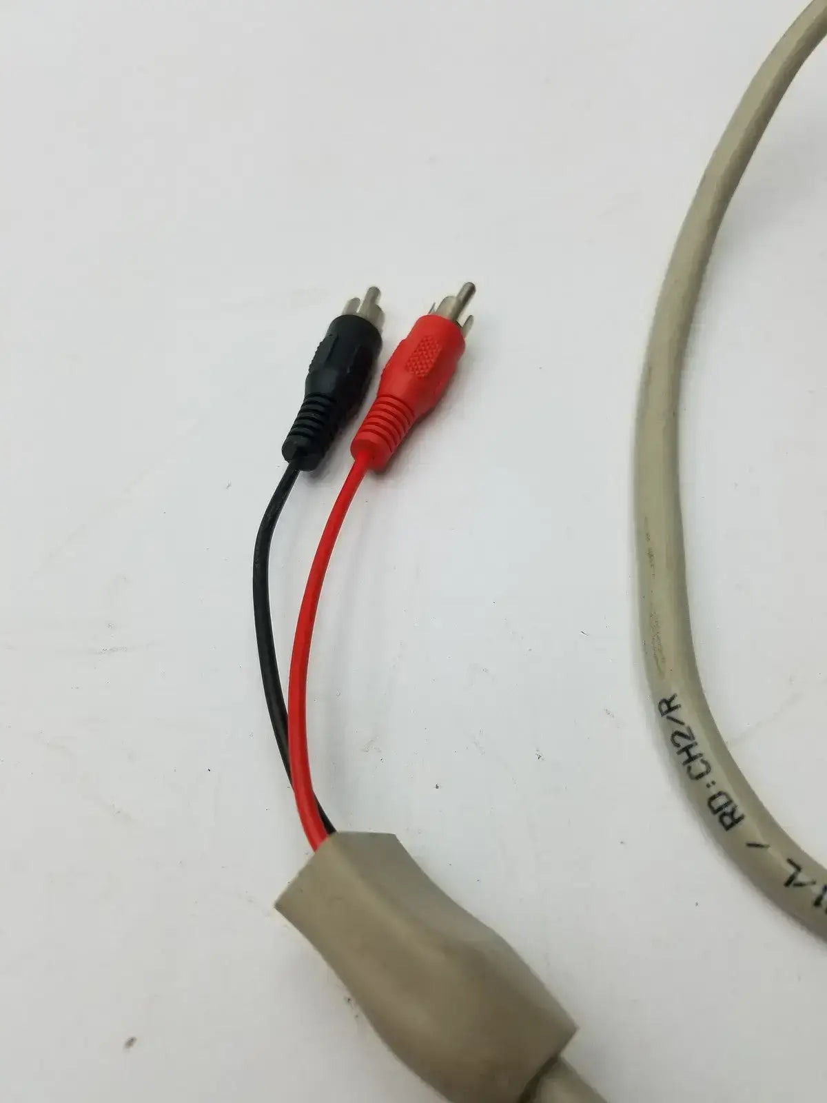 Generic VCR BK CH1/L RD: CH2/R, 2 Sided Black and Red Battery Pin Cable Battery Pin Cable, second-hand product photo 3