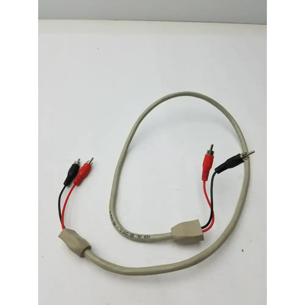 Generic VCR BK CH1/L RD: CH2/R, 2 Sided Black and Red Battery Pin Cable Battery Pin Cable, second-hand product photo 1