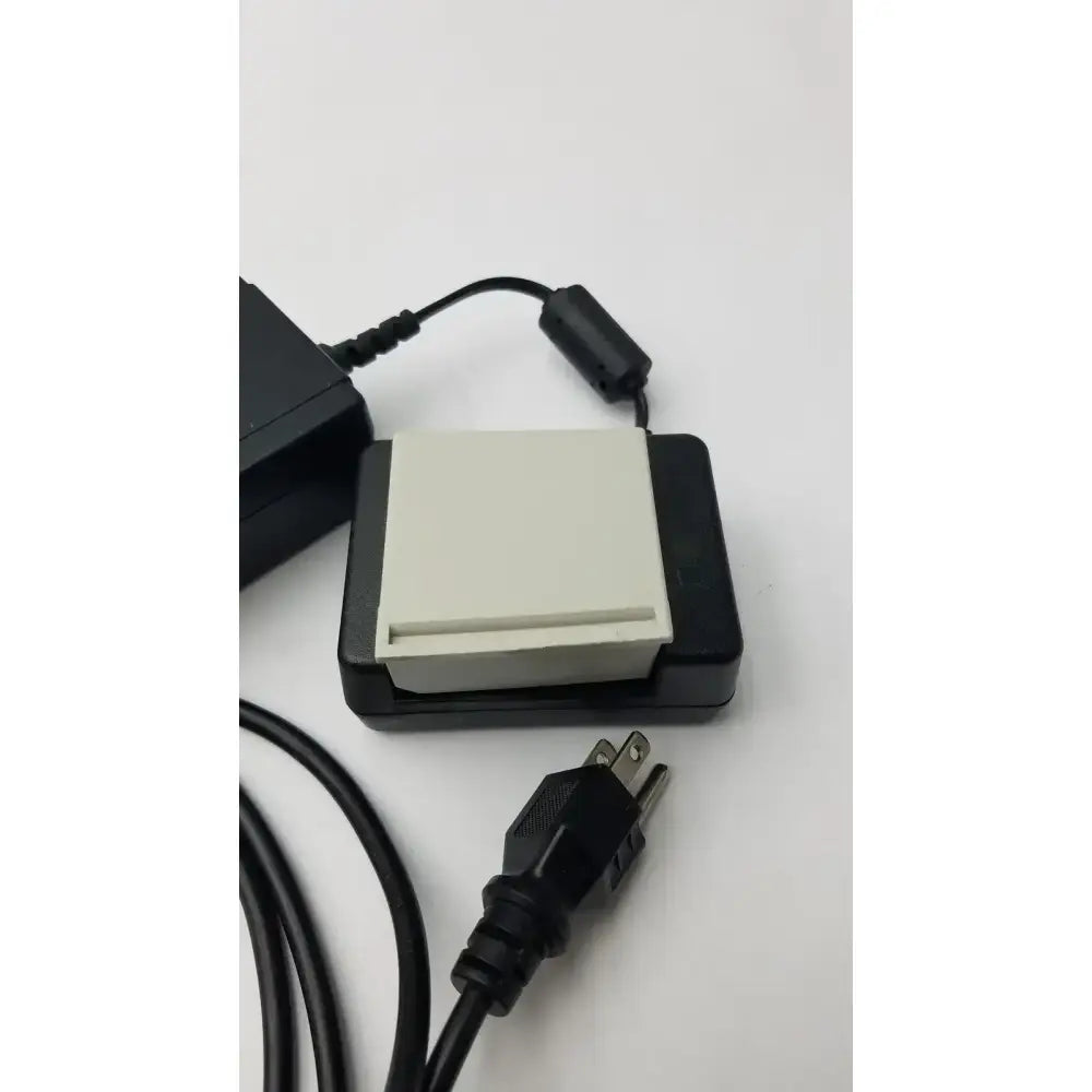 Verathon BladderScan BVI 3000 Battery 0400-0039 & Battery Charger 0400-0036 Medical Equipment Accessory, second-hand product photo 4
