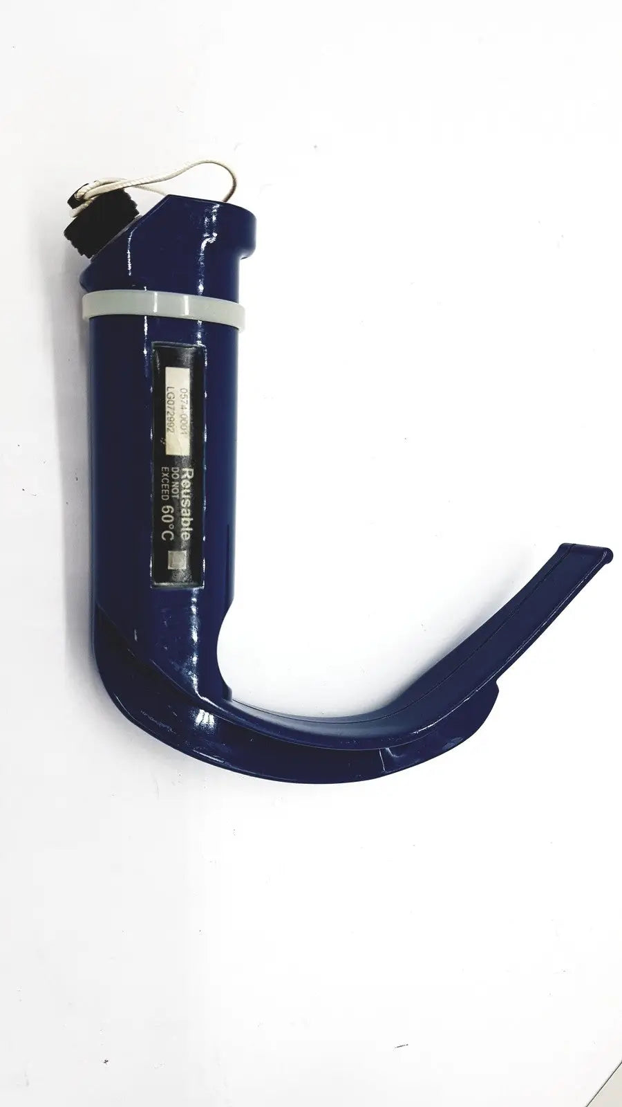 Blue plastic verathon glidescope reusable camera blade with curved handle and transparent window displaying text