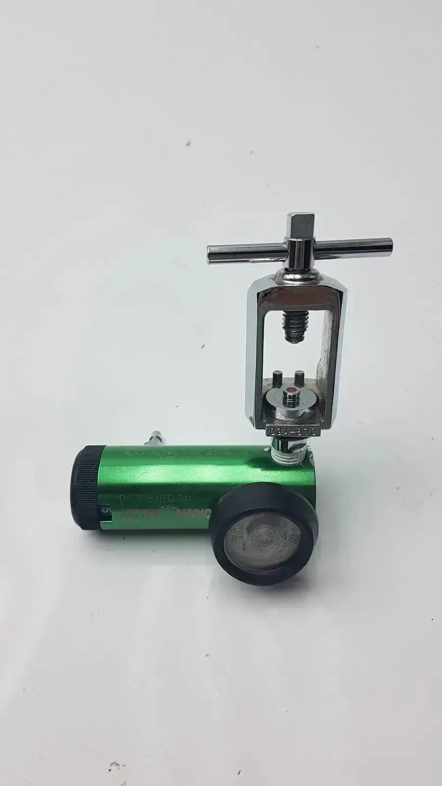 Victor Medical Air Pressure Regulator CGA 870, Model FS II 8Y Medical Gas Regulator, second-hand product photo 3
