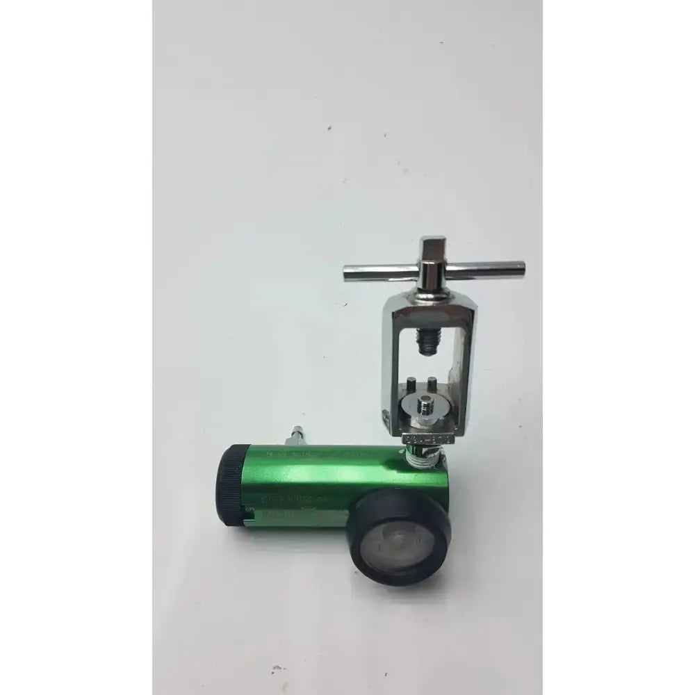 Victor Medical Air Pressure Regulator CGA 870, Model FS II 8Y Medical Gas Regulator, second-hand product photo 5