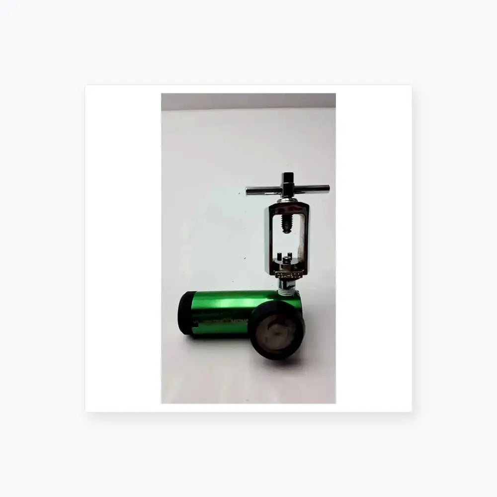 Victor Medical Air Pressure Regulator CGA 870, Model FS II 8Y Medical Gas Regulator, second-hand product photo 4