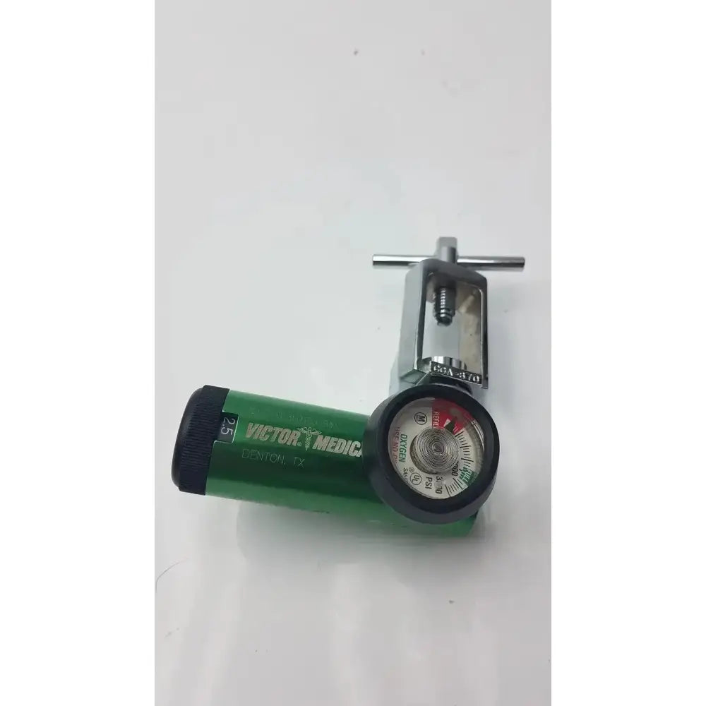 Victor Medical Air Pressure Regulator CGA 870, Model FS II 8Y Medical Gas Regulator, second-hand product photo 2