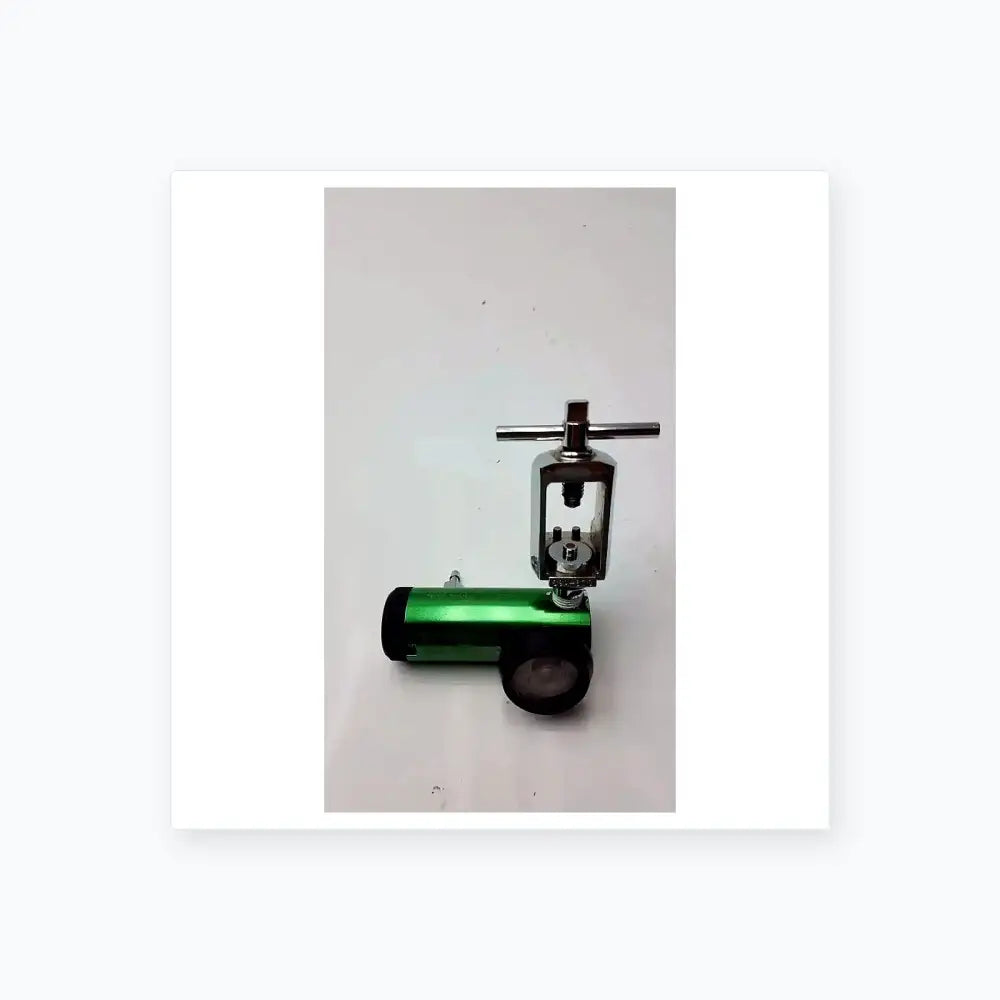 Victor Medical Air Pressure Regulator CGA 870, Model FS II 8Y Medical Gas Regulator, second-hand product photo 5