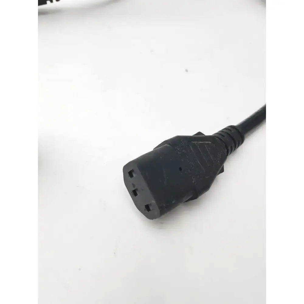 Volex V1625 10A 125V SMI 3 Pin Male to 3 - 3 Female Power Cable Power Cable, second-hand product photo 3