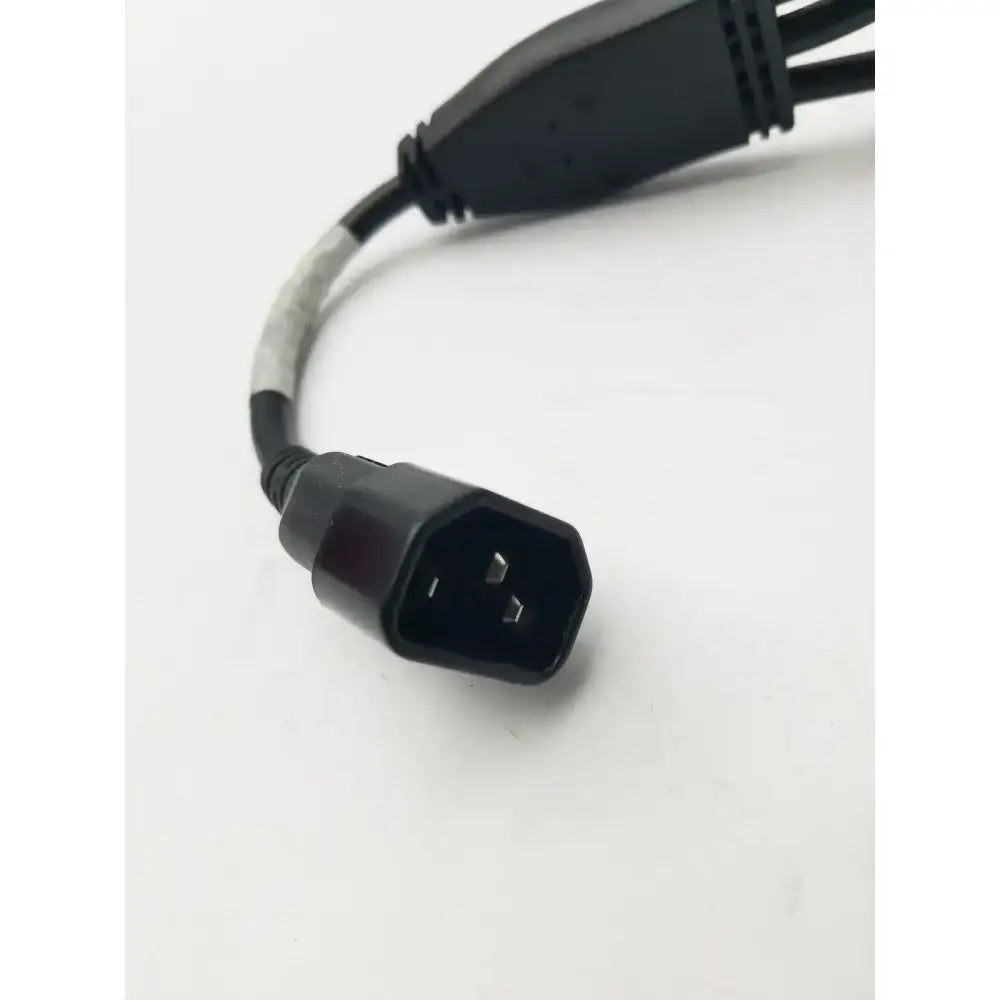 Volex V1625 10A 125V SMI 3 Pin Male to 3 - 3 Female Power Cable Power Cable, second-hand product photo 2