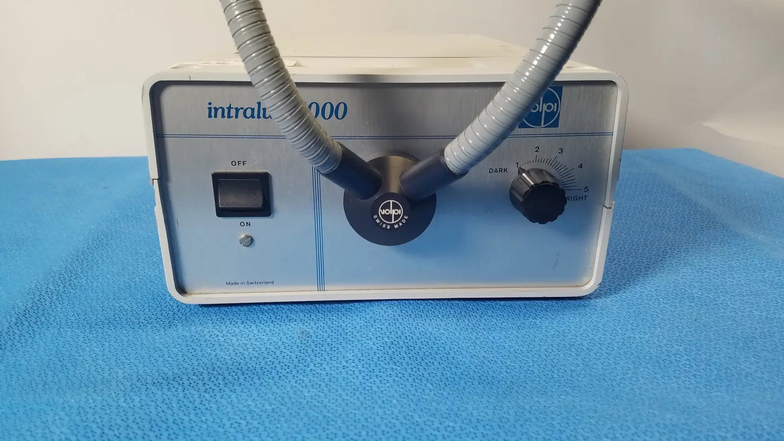 Reuse Medical Volpi Intralux 5000 Fiber Optic Illuminator Dual Gooseneck Microscope Light Other Medical & Lab Equipment, as-is (for parts) product photo 1