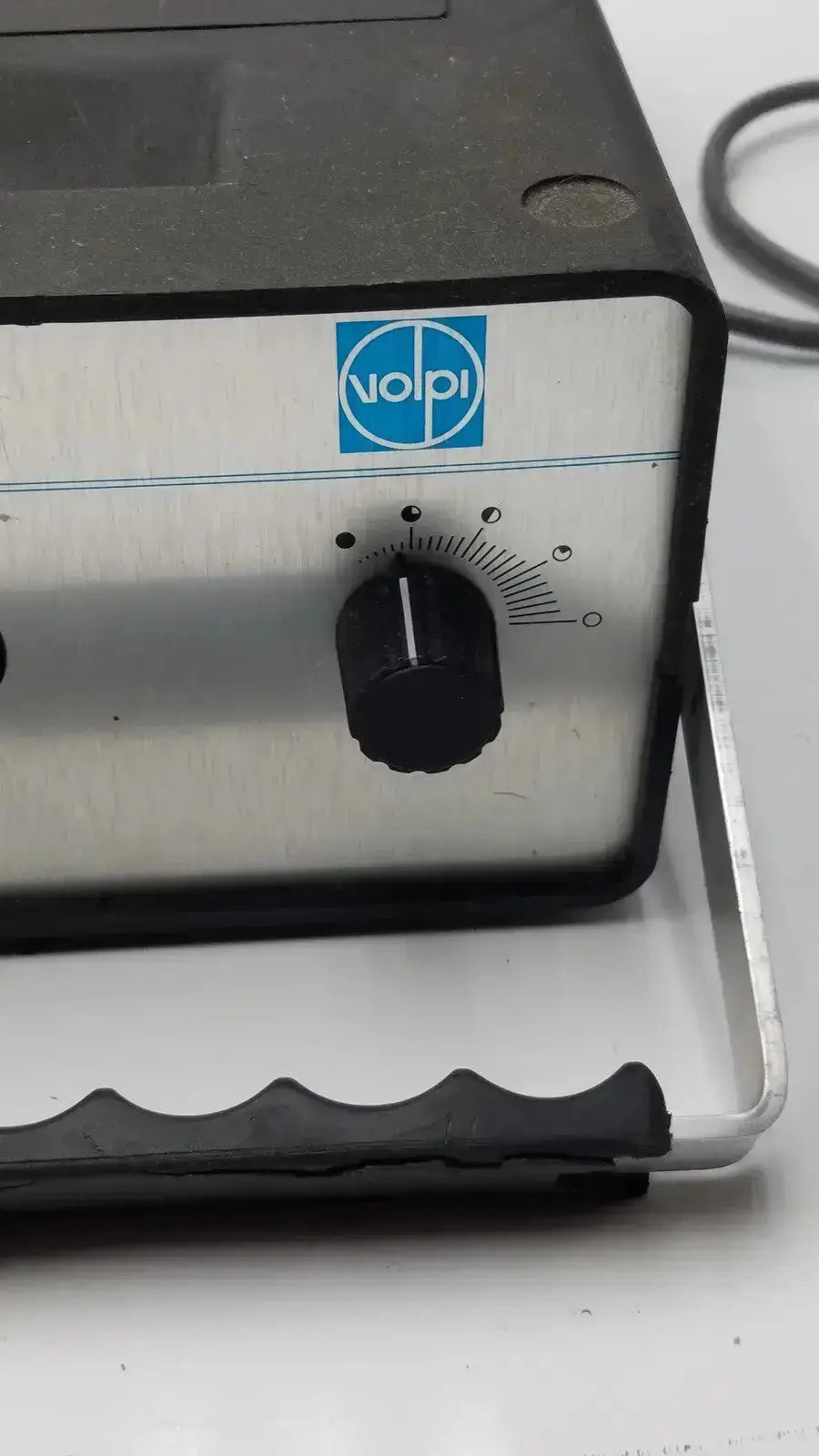 Volpi Intralux 6000 Light Source, 115V, 185W, 2A, 50/60 Hz Light Source, second-hand product photo 3