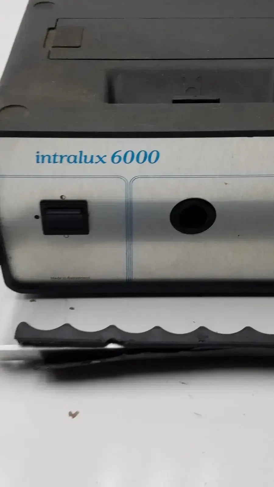 Volpi Intralux 6000 Light Source, 115V, 185W, 2A, 50/60 Hz Light Source, second-hand product photo 2