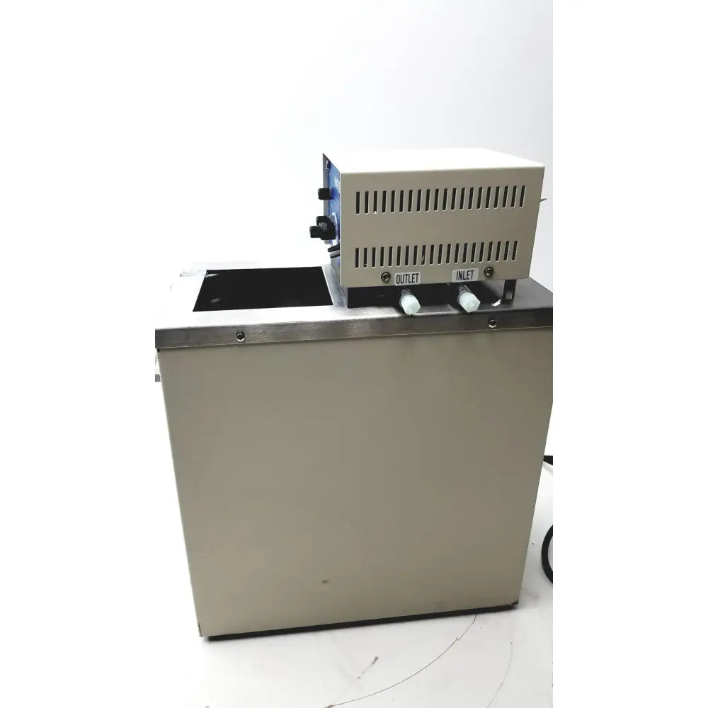 Beige metal vwr scientific 1160 recirculating water bath with blue control unit and labeled inlet and outlet ports