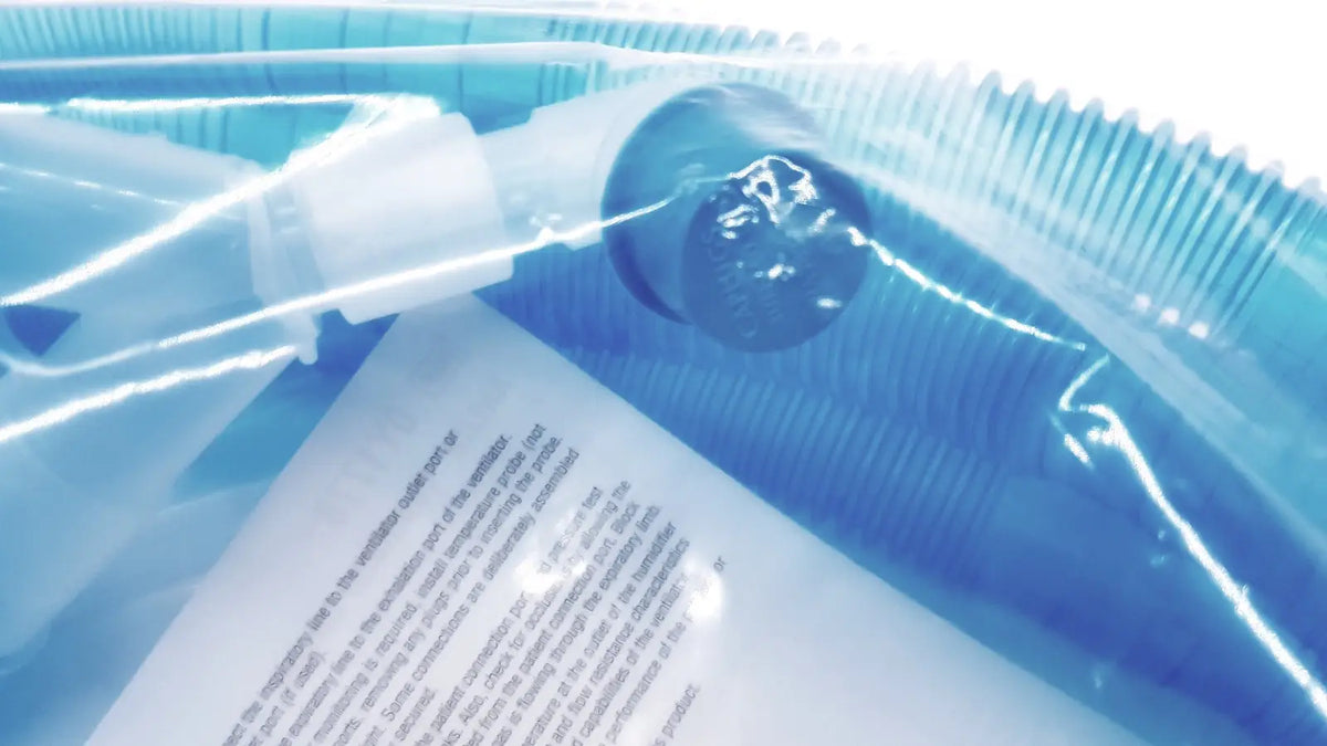 Blue corrugated pool vacuum hose with clear connector and black nozzle for vyaire 0y1778 airlife ventilator circuit