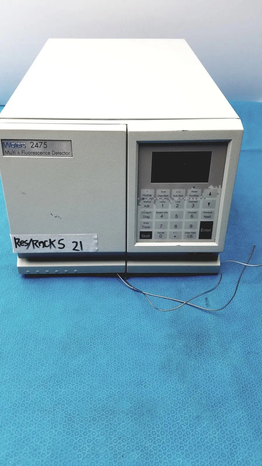 Reuse Medical Waters 2475 Multi X Wavelength Flourescence Detector Other Medical & Lab Equipment, second-hand product photo 1