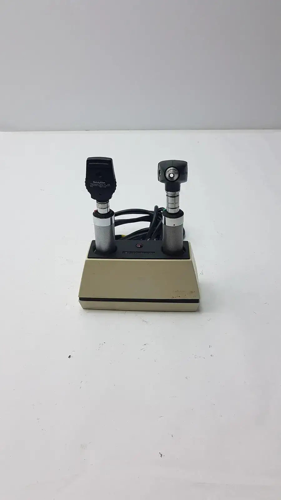 Welch Allyn 11710 Desk Charger Handles With Scope Set Diagnostic Set, second-hand product photo 6
