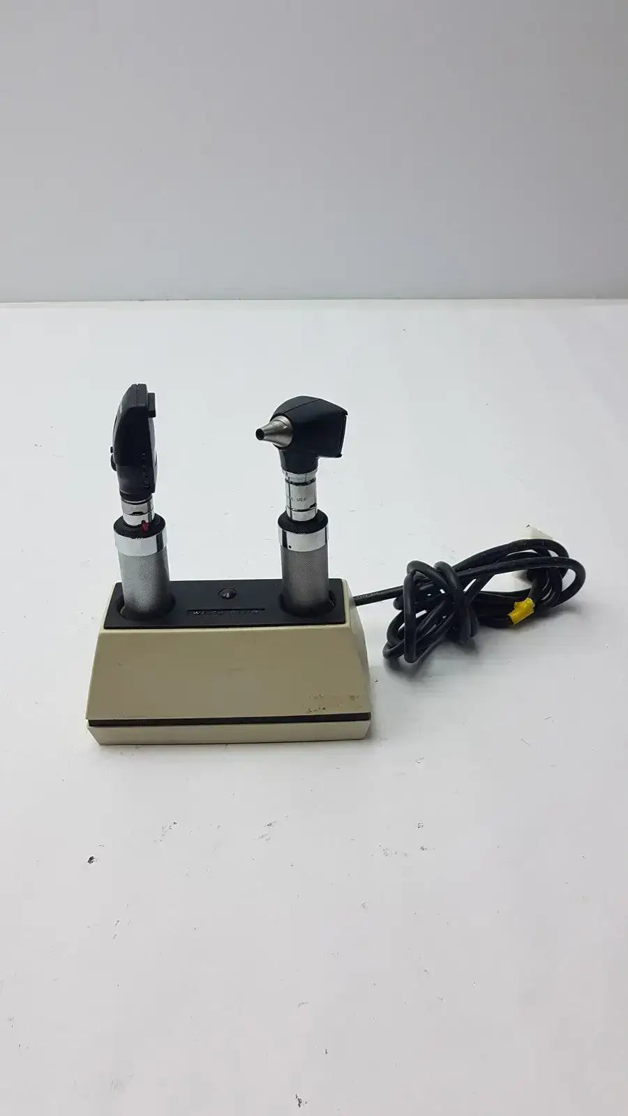 Welch Allyn 11710 Desk Charger Handles With Scope Set Diagnostic Set, as-is (for parts) product photo 1