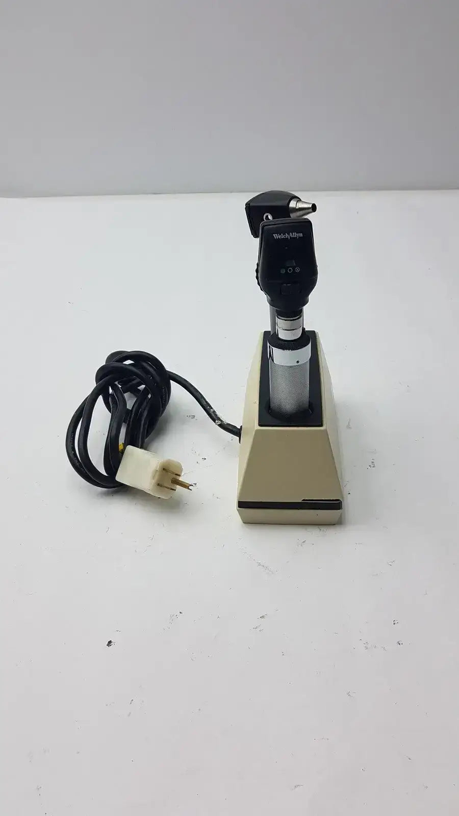 Welch Allyn 11710 Desk Charger Handles With Scope Set Diagnostic Set, second-hand product photo 5