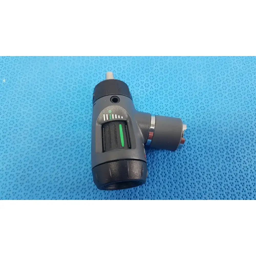 Welch Allyn 23810 MacroView 3.5V Fiber-Optic Otoscope – Clinical Examination Otoscope, second-hand product photo 2