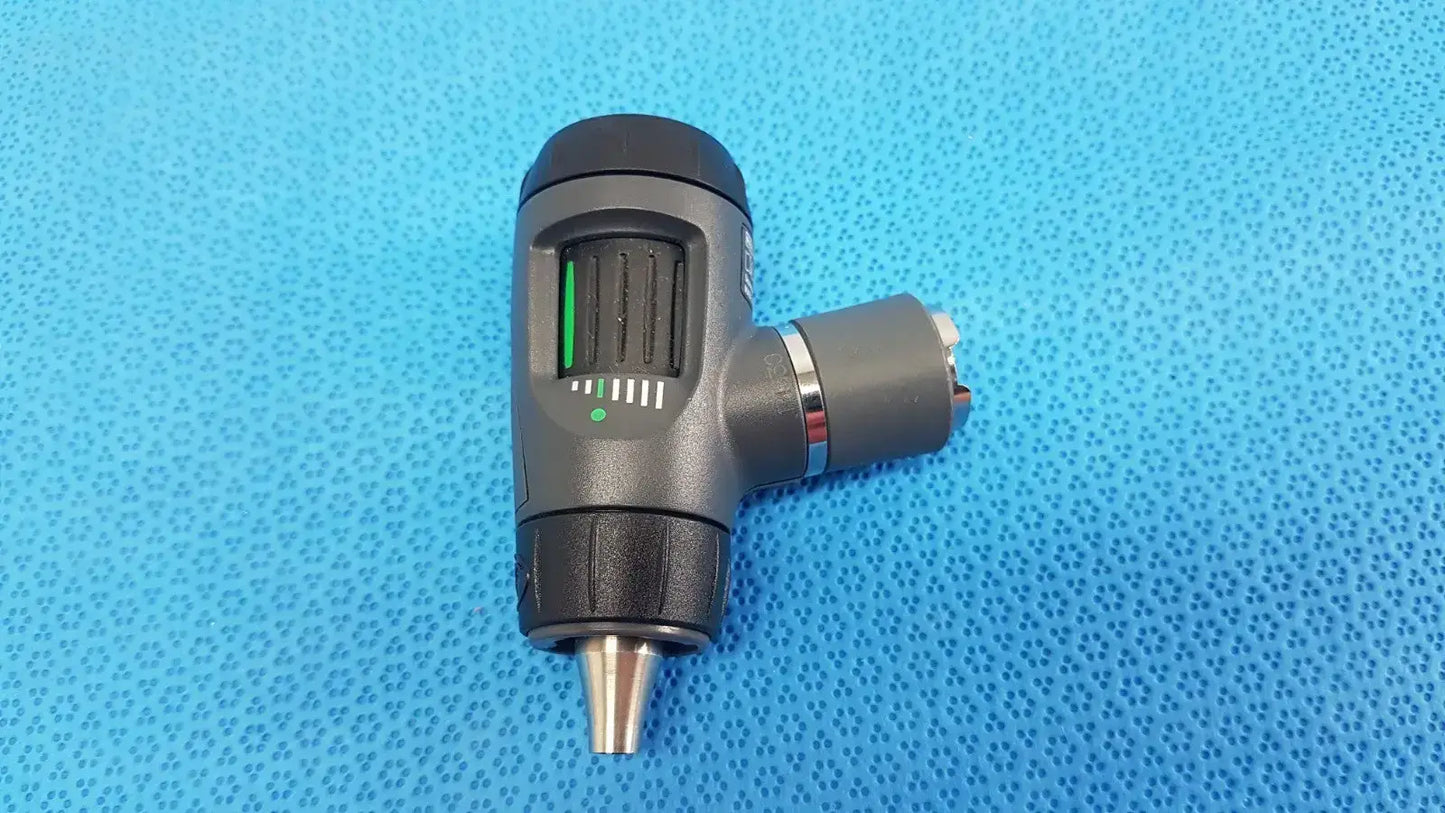 Welch Allyn 23810 MacroView 3.5V Fiber-Optic Otoscope – Clinical Examination Otoscope, second-hand product photo 9
